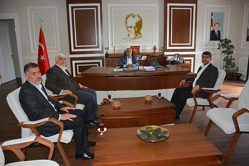 Hüdapar Adana İl Başkanı Salih DEMİR ve yönetim kurulu üyeleri Kaymakamımızı Ziyaret Etti.